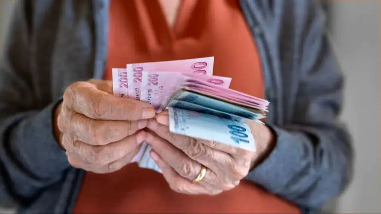 Emekli Ve Memurların Dikkatine Haziran Maaşları Bayramdan Önce Yatacak Mı