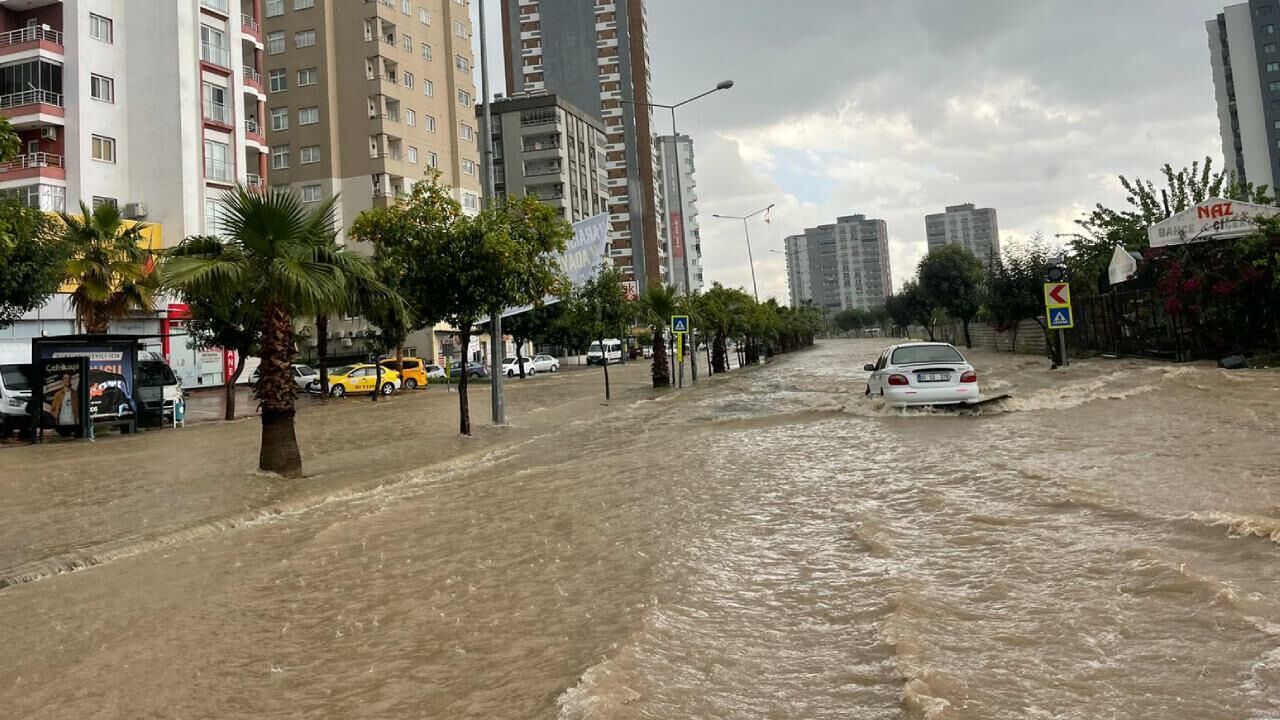 Meteoroloji Uyardı Adana Dikkat Şiddetli Sağanak Geliyor