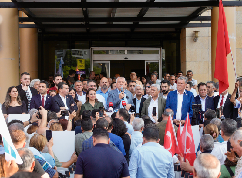 Adanada Chpden Sert Mesaj Siyasi Kumpaslara Teslim Olmayacağız (11)