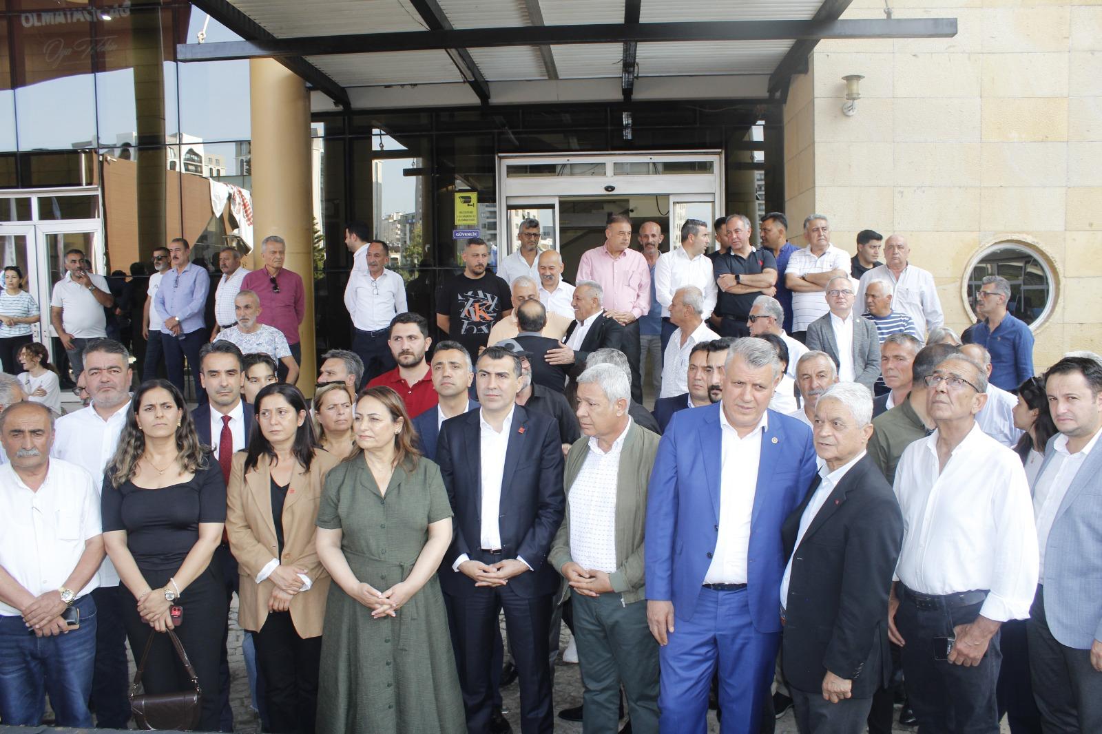 Adanada Chpden Sert Mesaj Siyasi Kumpaslara Teslim Olmayacağız (4)