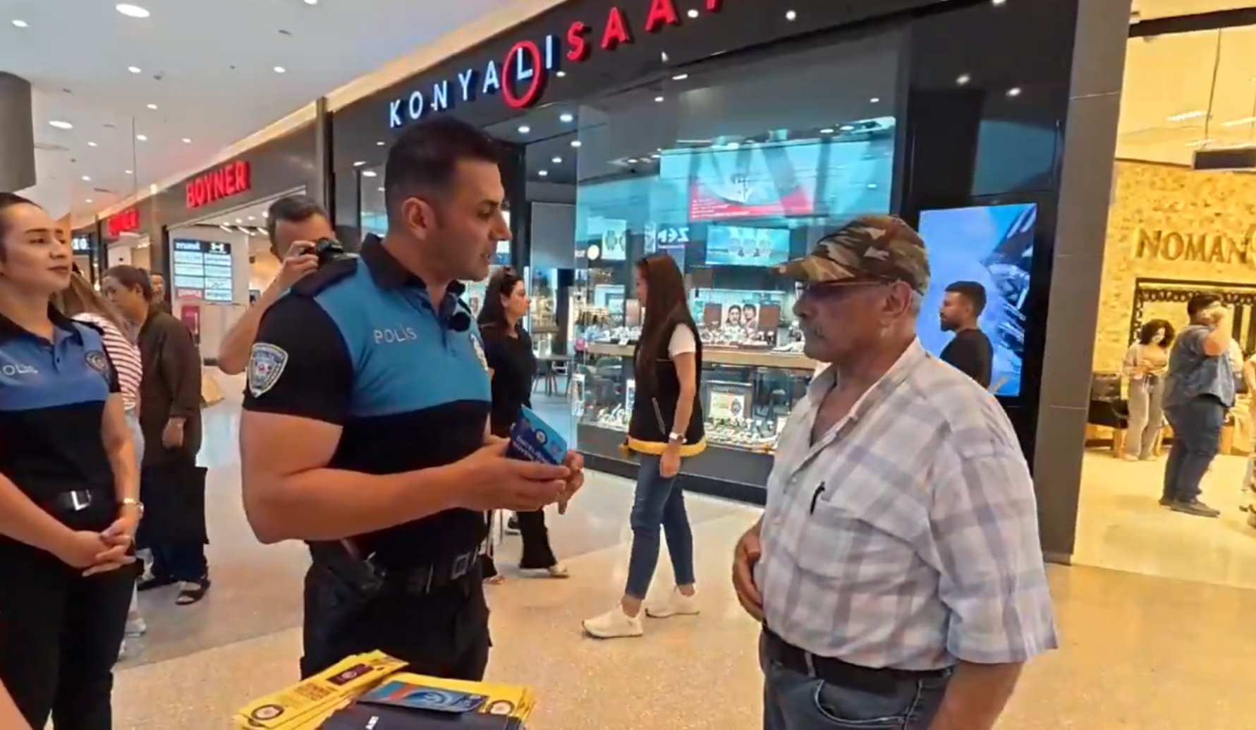 Adana'da Polis Vatandaşı Uyardı Dolandırıcılara Dikkat Edin