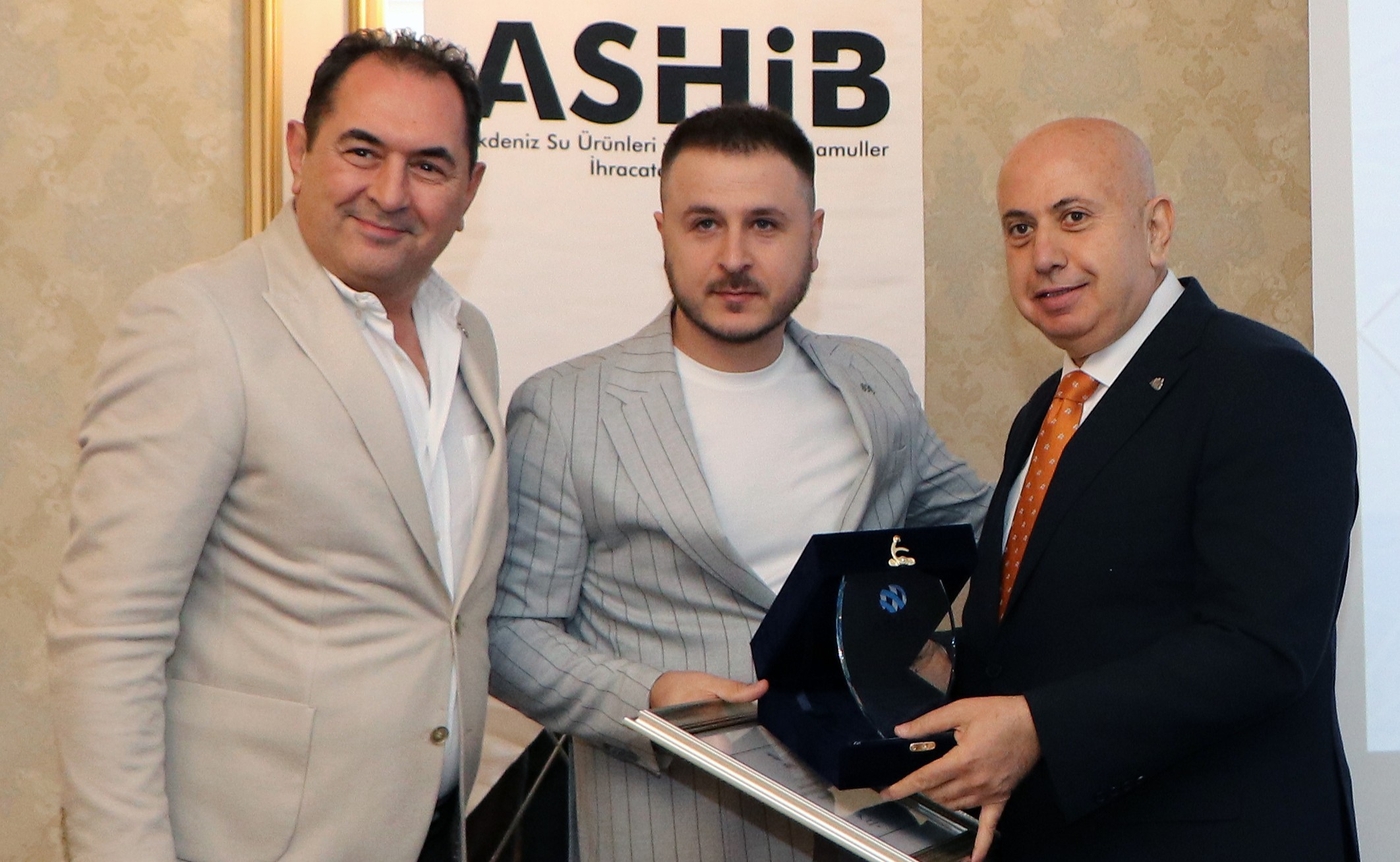 Adanadan 139 Milyon Dolarlık Hayvansal Gıda Ihracaatı Şampiyon Firmalar Ödüllendirildi (2)