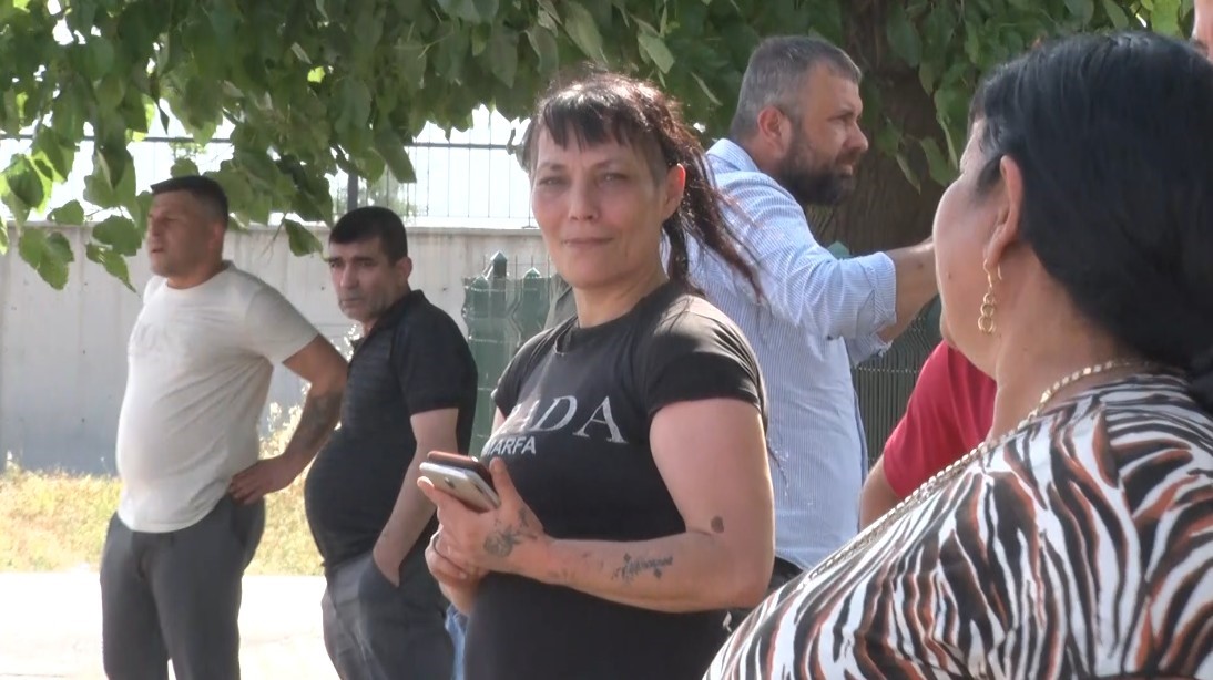 Arefe Günü Tahliyeleri Başladı Cezaevi Önünde Çifte Bayram Yaşandı (2)