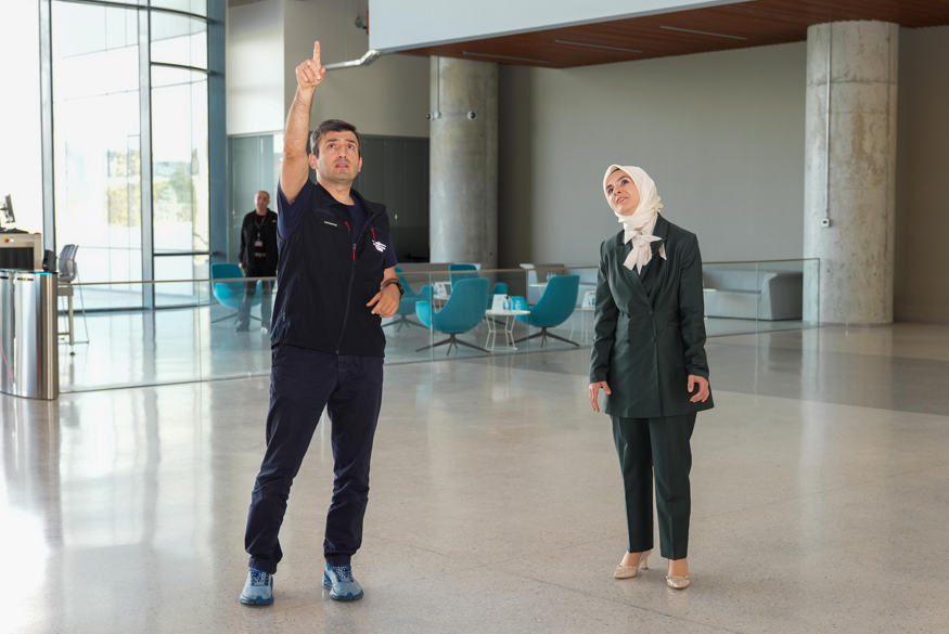Bakana Göktaş Ve Koruma Altındaki Çocuklardan Baykara Teknoloji Ziyareti (3)
