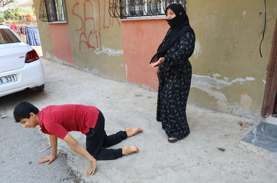 Başkan Demirçalı Örnek Duyarlılık Tekerlekli Sandalyesi Çalınan Enese Anında Destek (2)-1