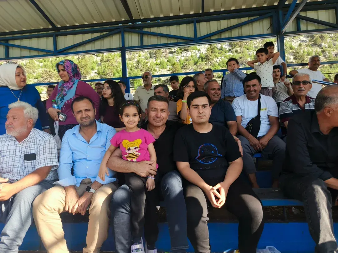 Karaisalı’da Futbol Coşkusu Başkan Şimşek’ten Turnuvaya Tam Destek (3)