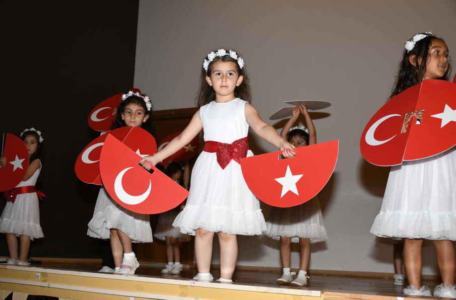 Kozanoğlu Lions Anaokulunda Gururlandıran Yılsonu Gösterisi (1)
