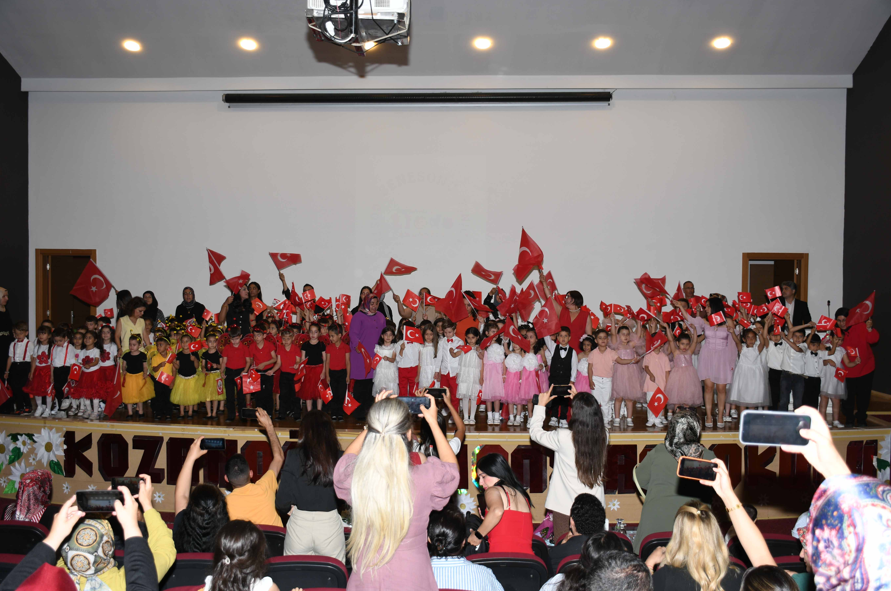 Kozanoğlu Lions Anaokulunda Gururlandıran Yılsonu Gösterisi (2)