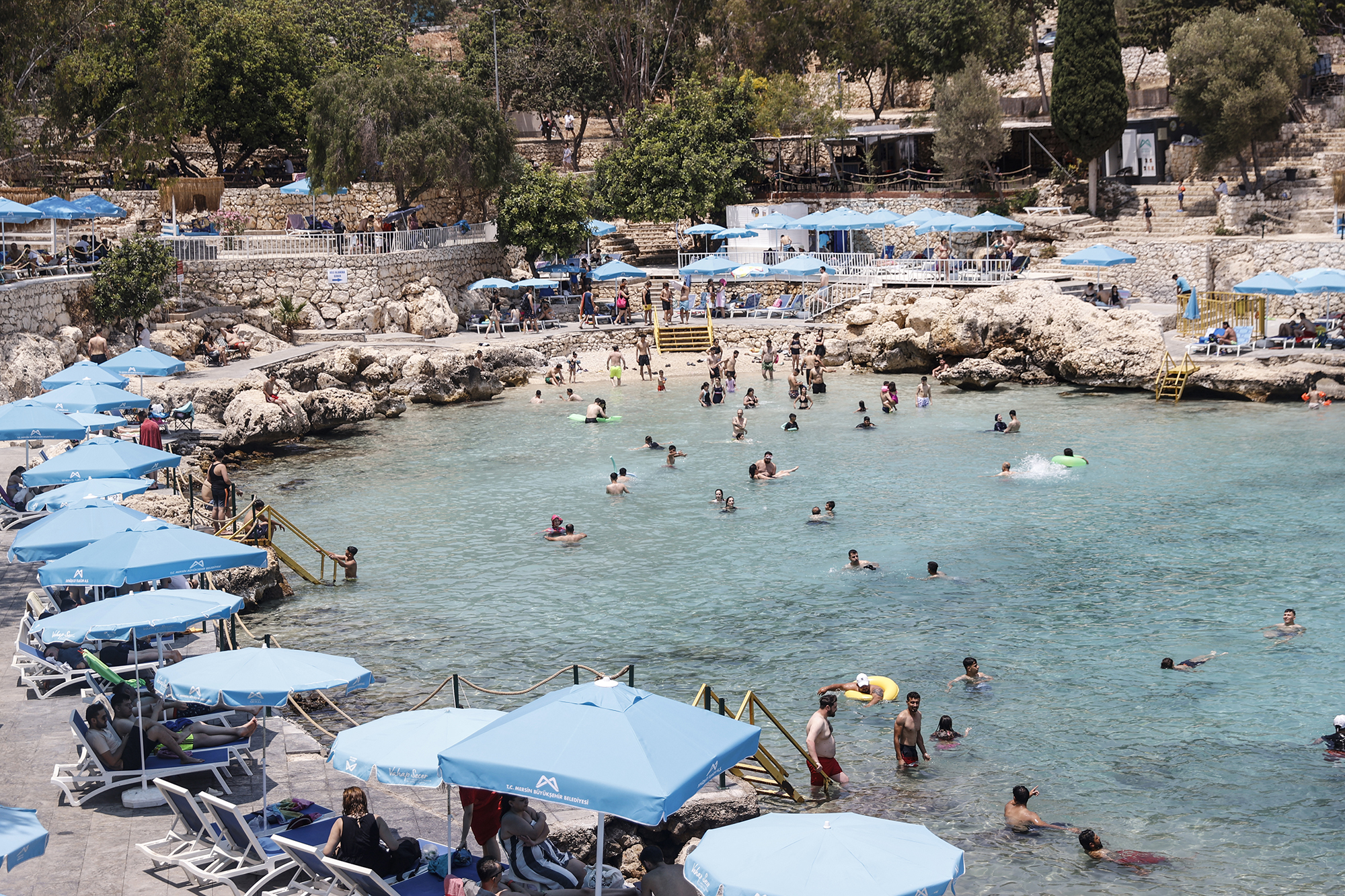 Mersin Sahilleri Bayramda Tatilcilerle Doldu Taştı (2)