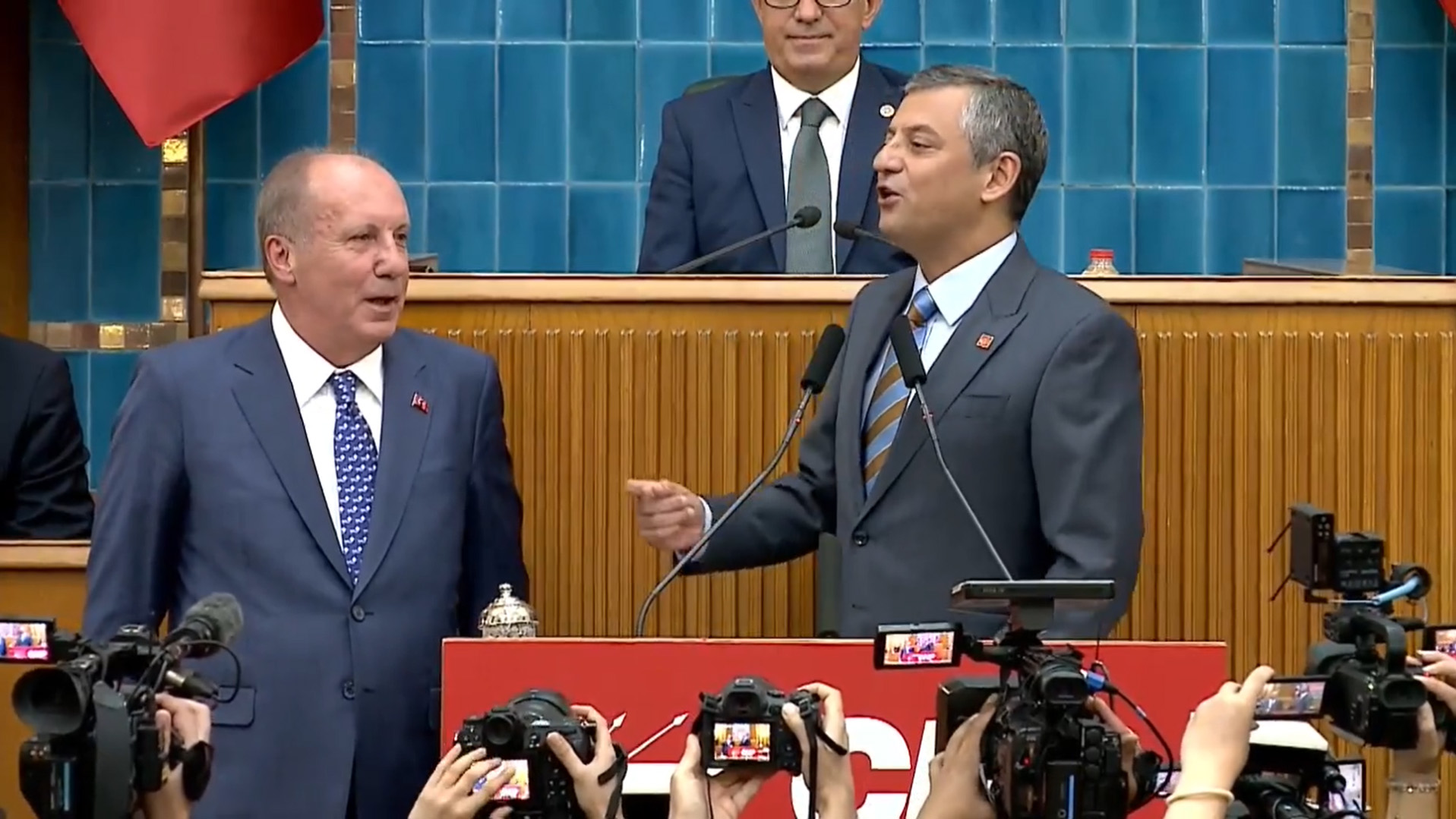 Muharrem İnce Chp’ye Resmen Geri Döndü Buraya Gelişim Bir Hasret Gidermedir