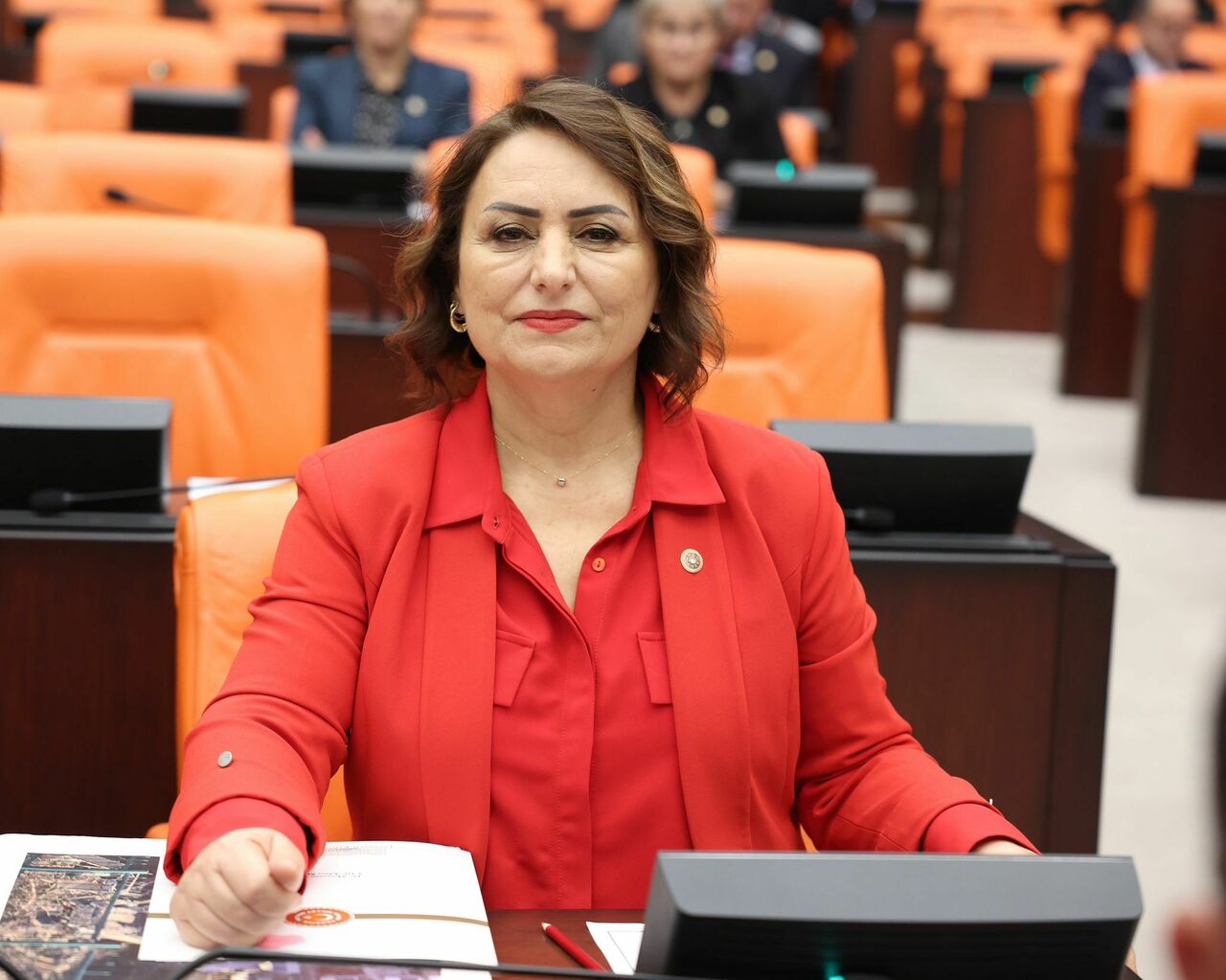 Müzeyyen Şevkin 15 Ilçeye 15 Soru