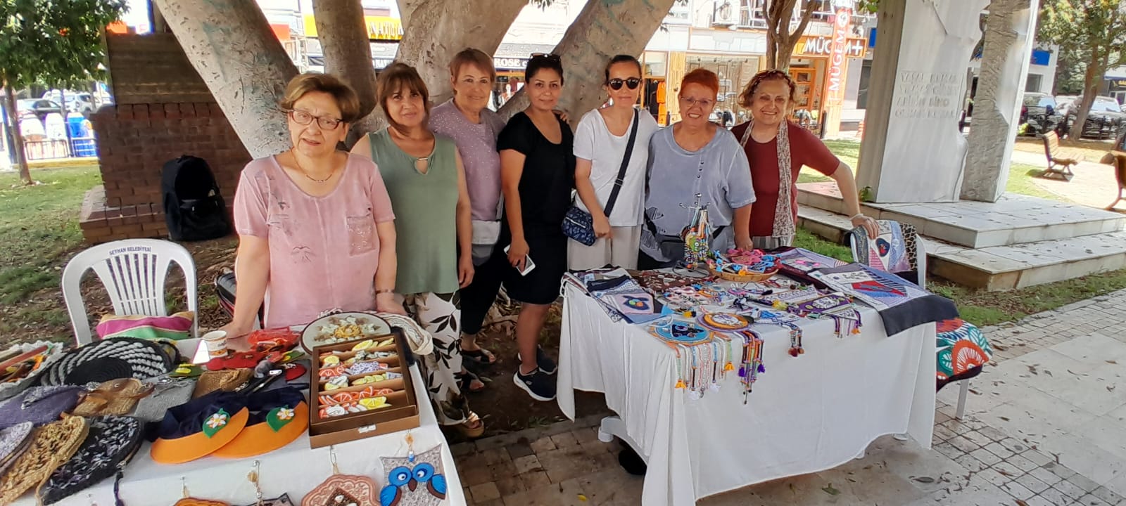 Reşatbey’de “Yaza Merhaba” Kermesi Kadınların El Emekleri Mahalleyi Renklendirdi (3)