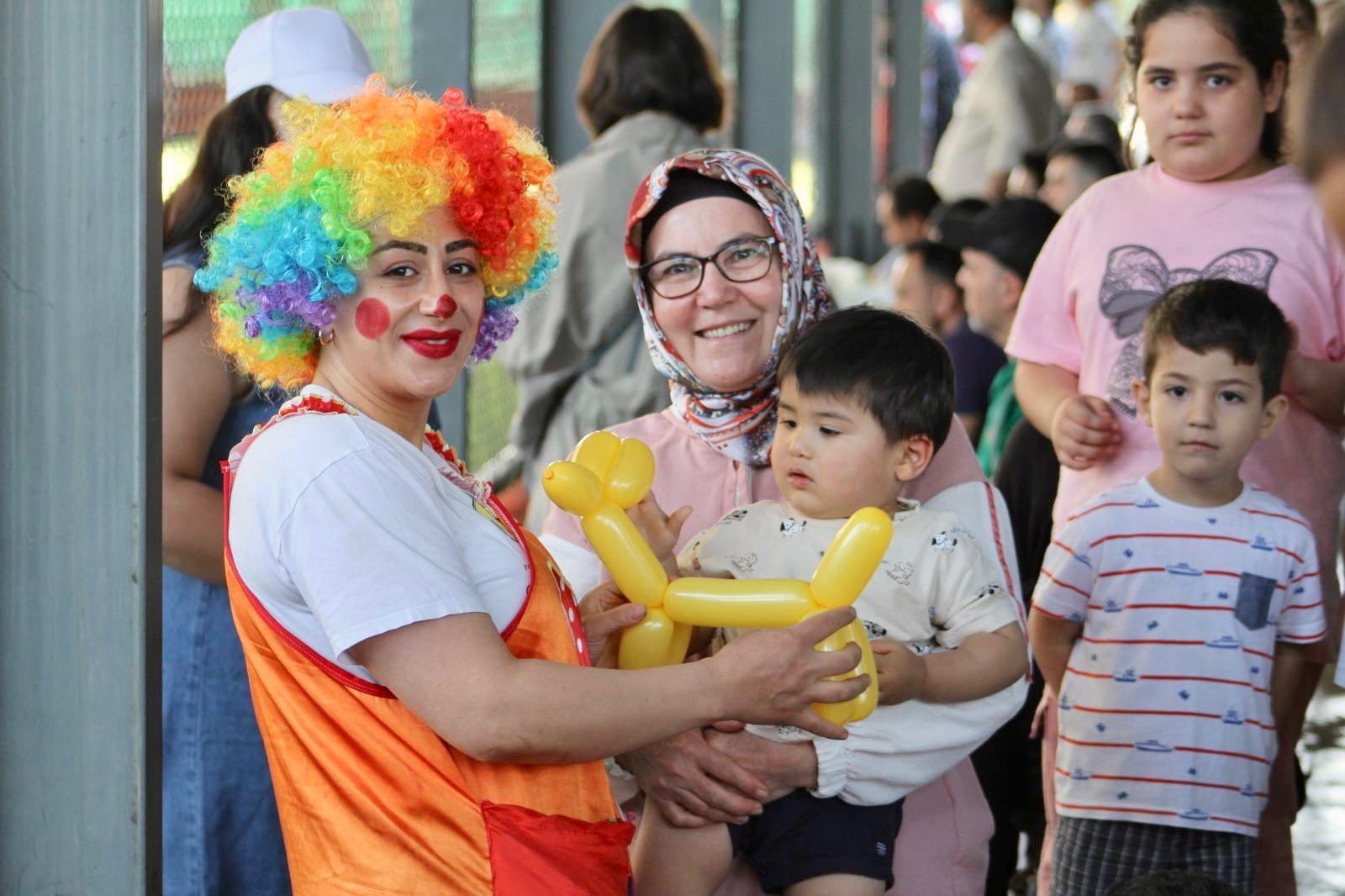 Sanayide Futbol Rüzgarı Omnia Nişasta Ve Adm Besin Fianlde Karşı Karşıya (1)