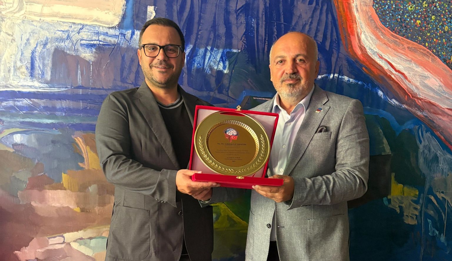 Tsyd’den Gökhan Gündoğdu’ya Plaket2