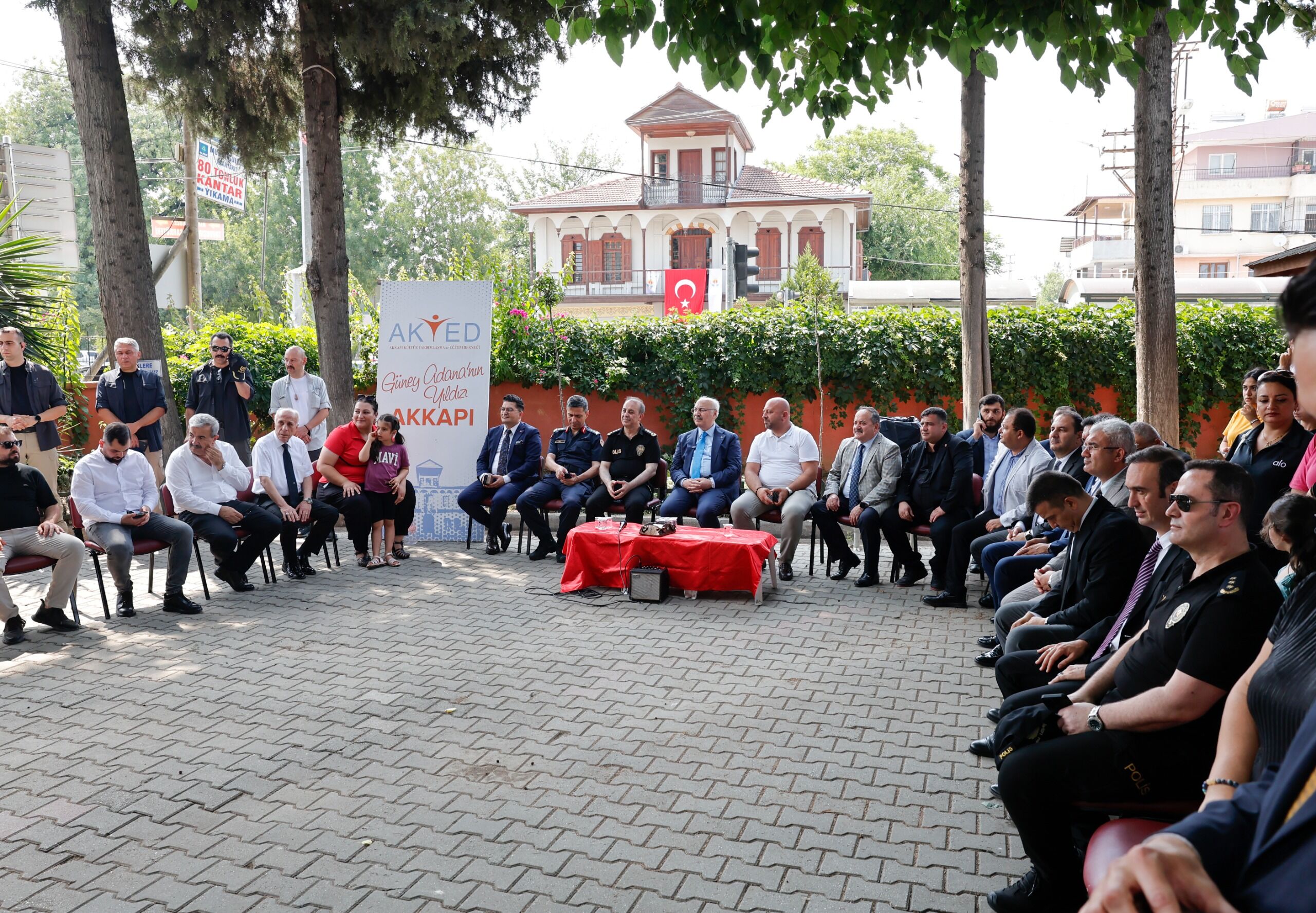 Vali Yavuz Selim Köşgerden Akyede Destek Ziyareti (1)