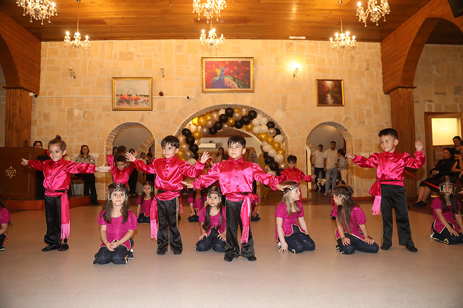 Yüreğir’in Minik Mezunları Geleceğe Umutla Uğurlandı (1)