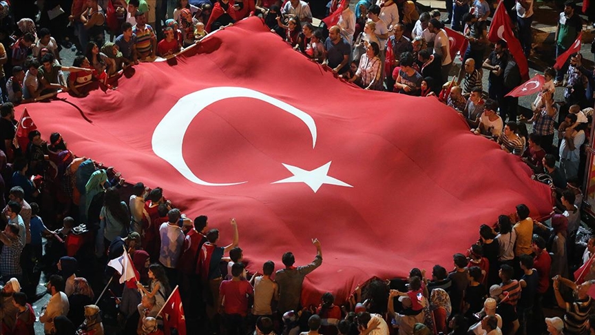 15 Temmuz Demokrasi ve Milli Birlik Günü 2025 Mesajları: Kısa, Duygulu ve Anlamlı Sözler...