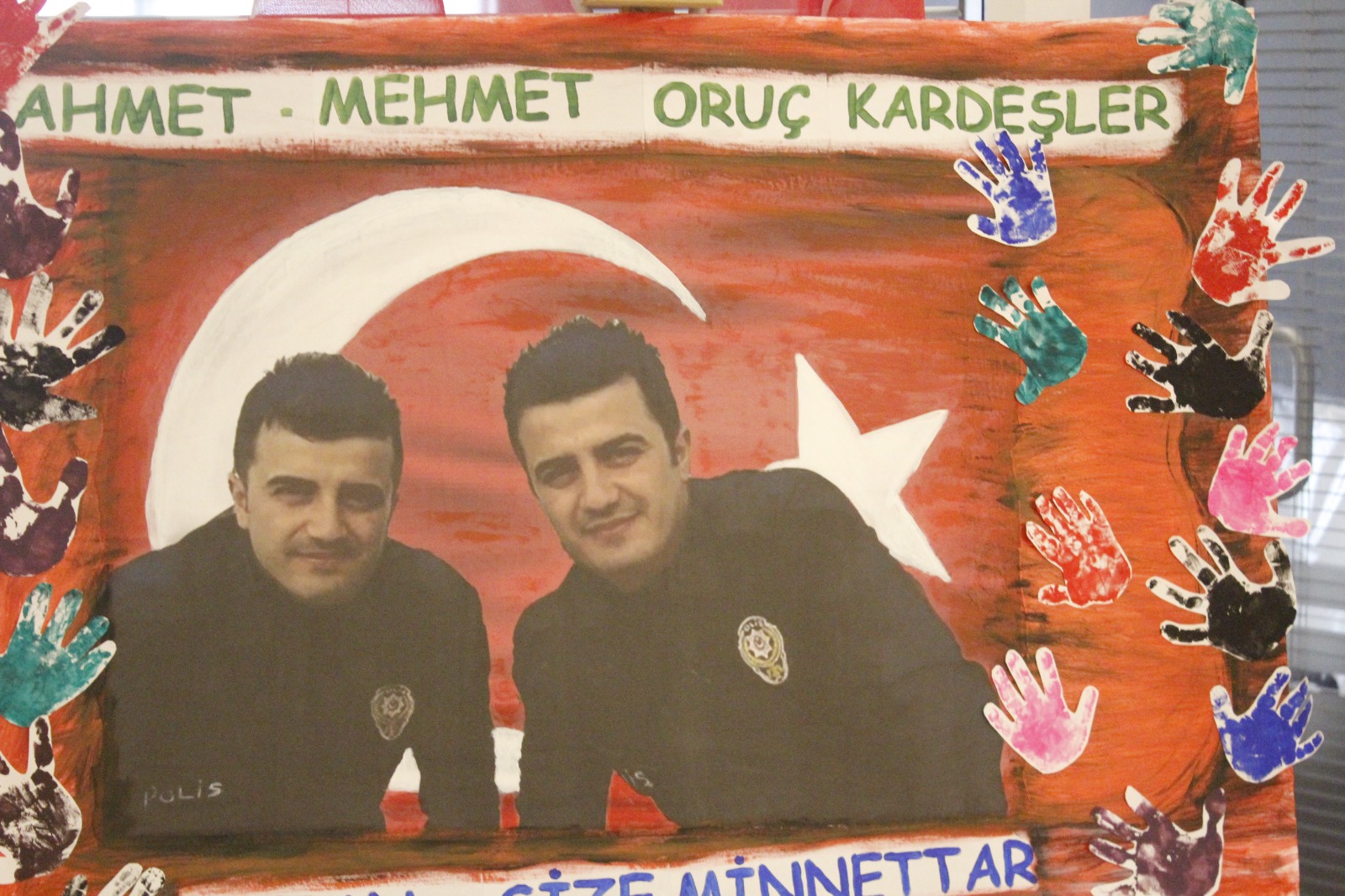 21 Down Sendromlu Çocuğun Fırçasından Vatan Sevgisi “Bir Gece, Bin Umut” (2)