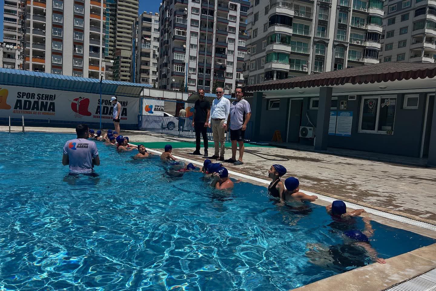 Adana Büyükşehir Belediyesi'nden Çocuklara Yaz Hediyesi Yüzme Kursları Başladı!2