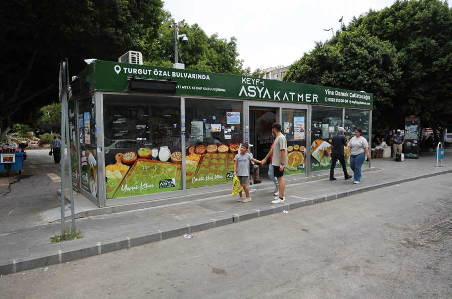 Adanada Klimalı Duraklar Atıl Hale Geldi Vatandaş Sıcakta Mağdur Oluyor (4)
