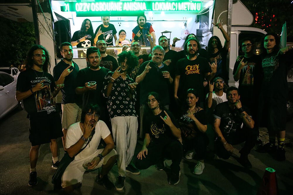 Adana’da Lokmalar Ozzy Osbourne İçin Döküldü (2)