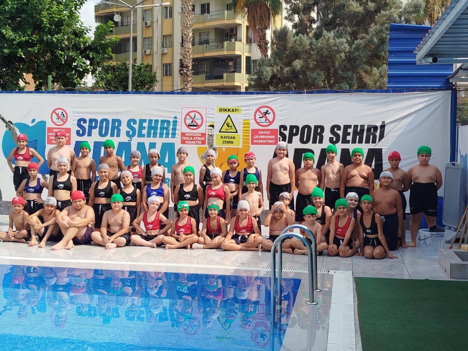Adana’da Yazın Adresi Yeşilyurt Yüzme Havuzu Oldu22