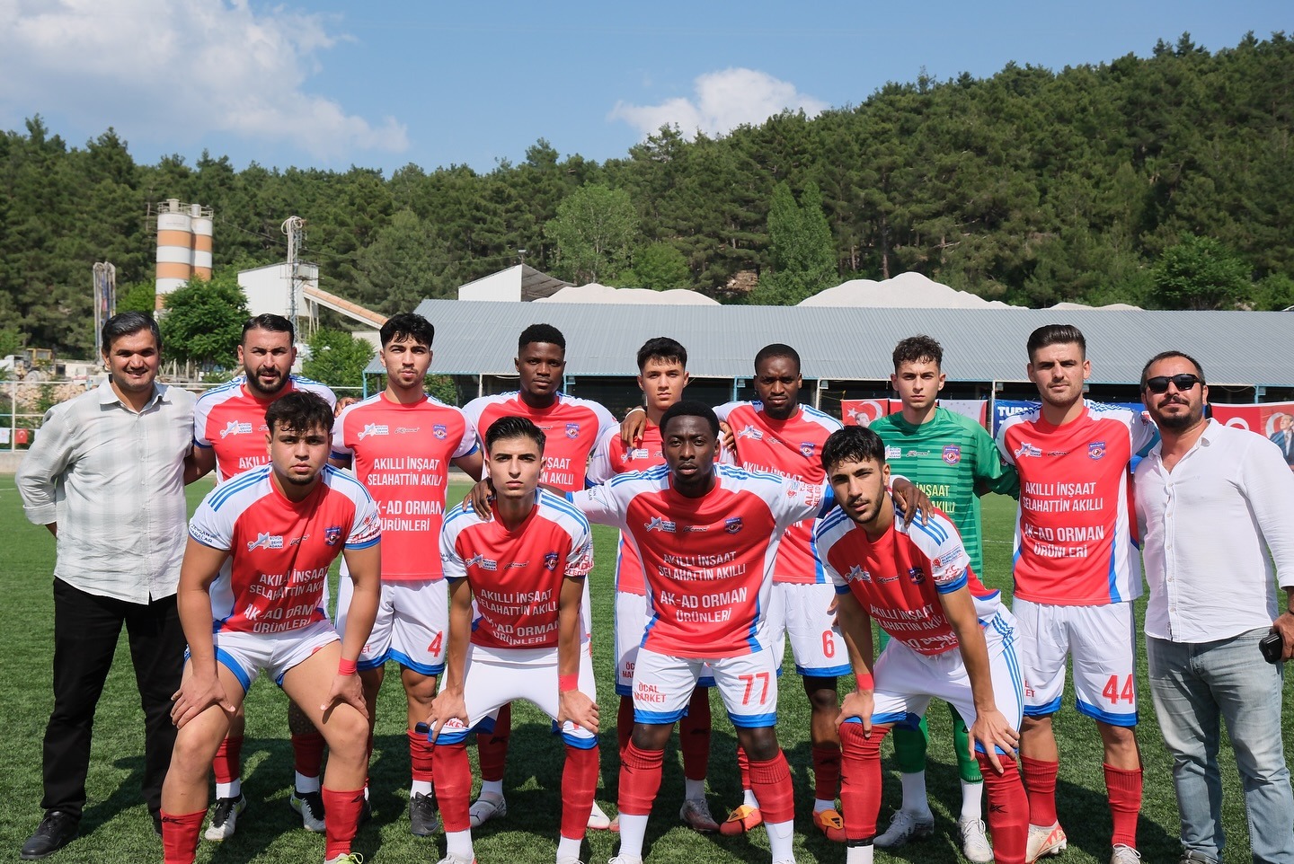 Aladağ’da Futbol Şöleni Başladı İlk Haftada Fileler 47 Kez Havalandı (1)