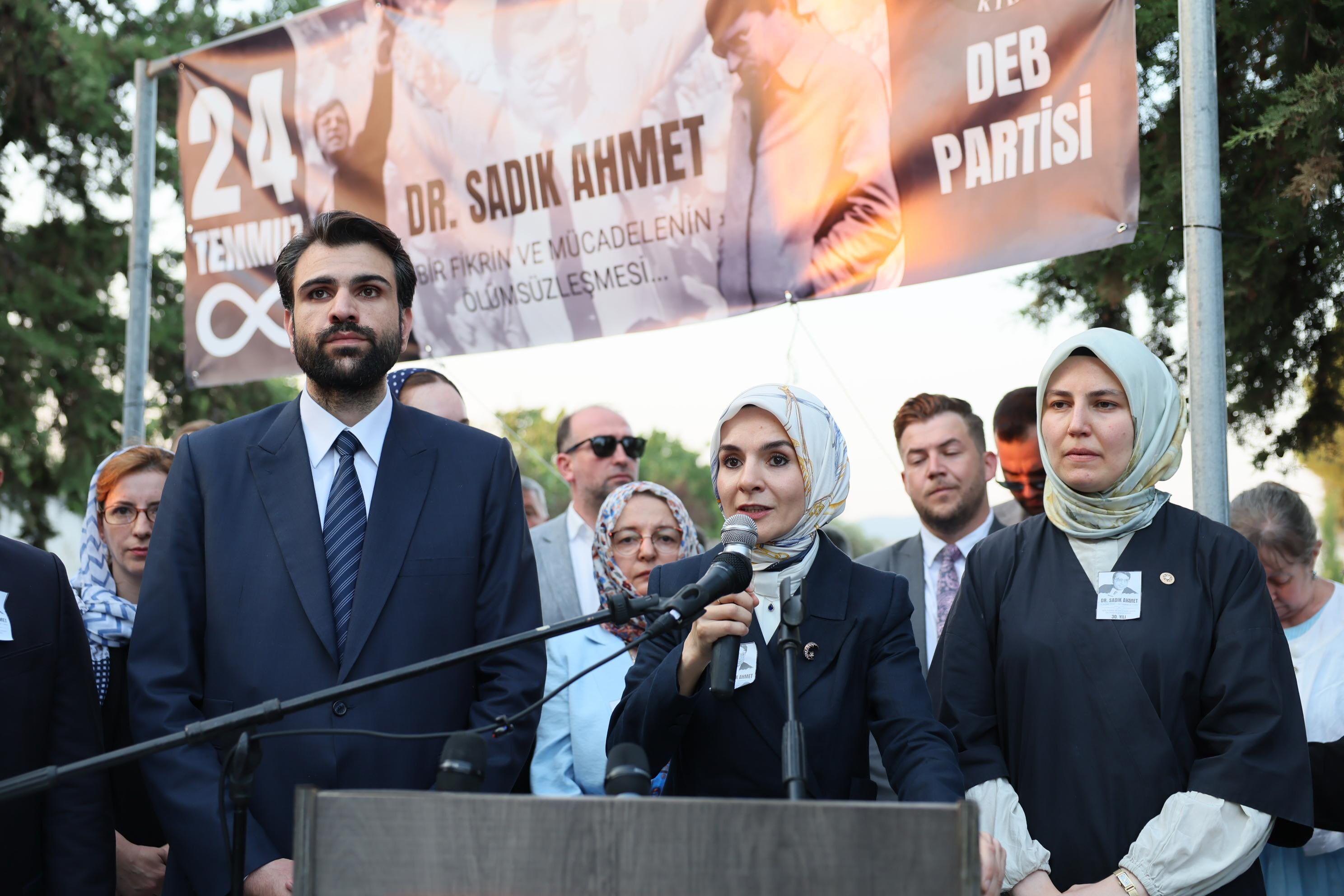 Bakan Göktaş'tan Dr. Sadık Ahmet'e Vefa Mesajı Davası Yaşatılacak (3)