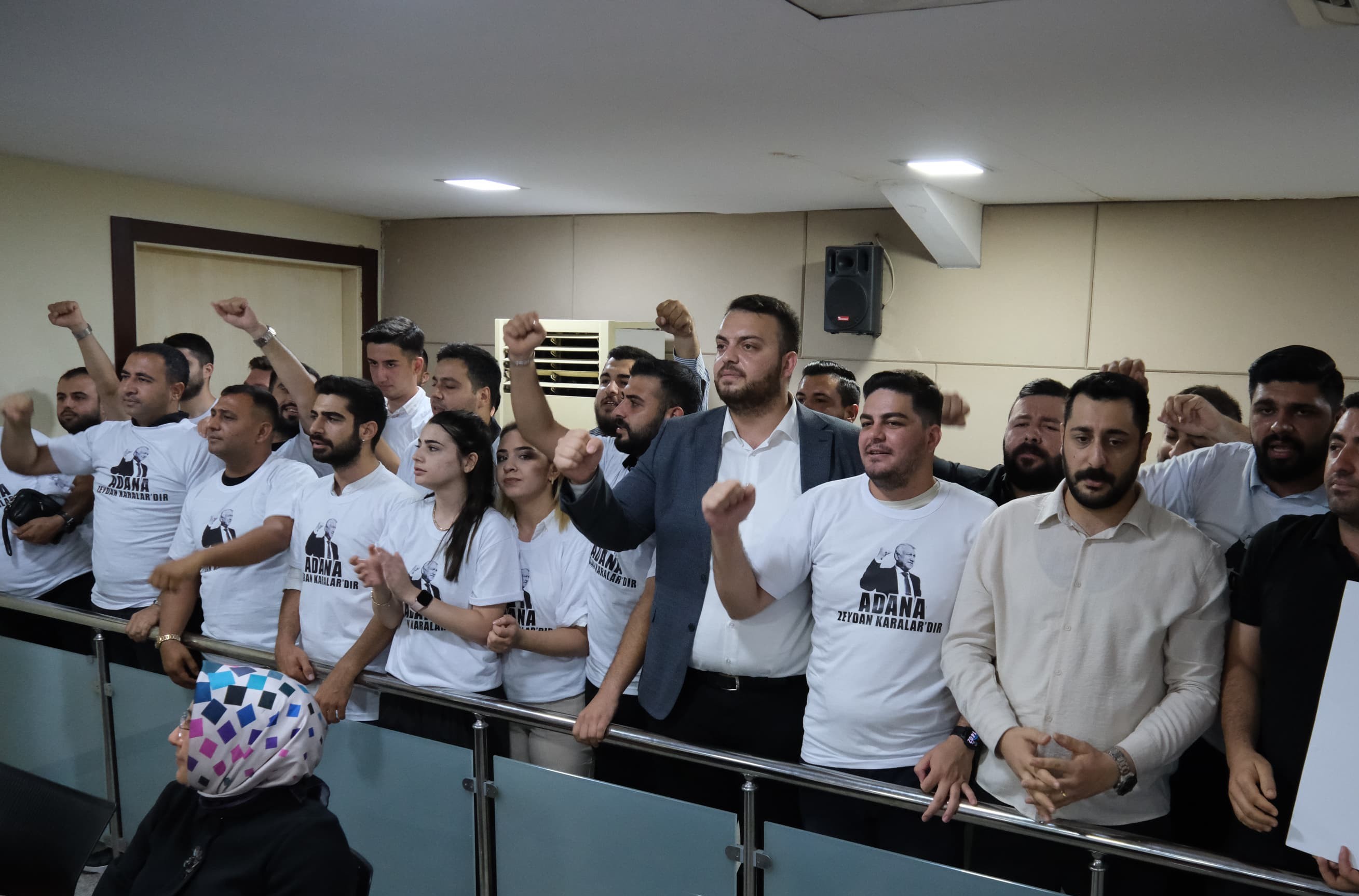 “Burada!” Diye Haykırdılar Zeydan Karalar’a Meclis Desteği Gençlerden Geldi (6)-1