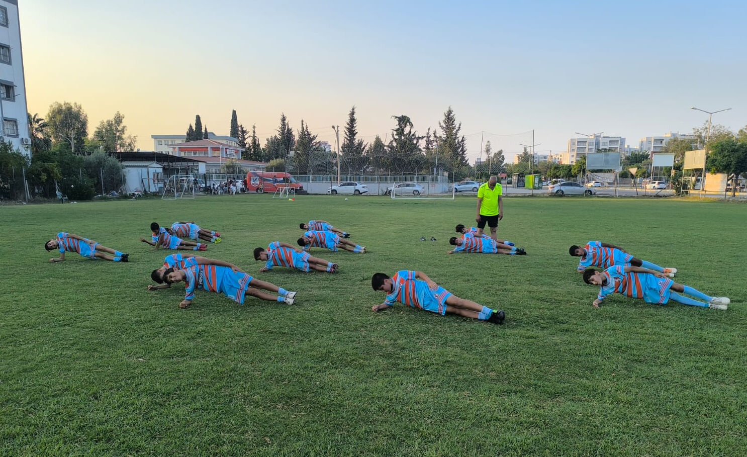 Büyükşehir’den Spora Destek Atakentspor Yaz Futbol Okulu Yoğun İlgi Görüyor2