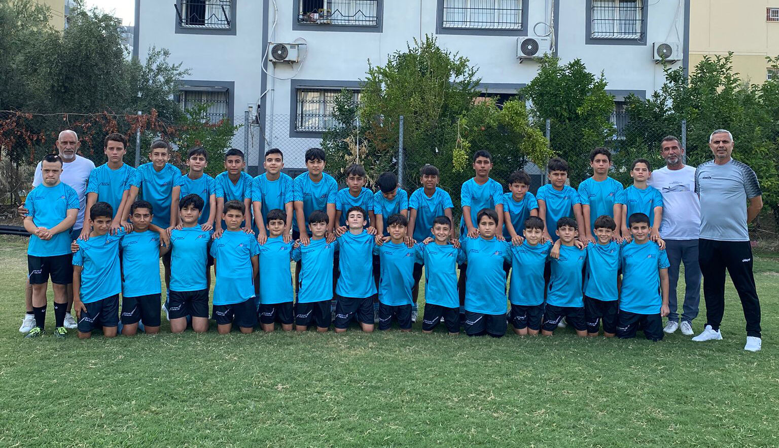 Büyükşehir’den Spora Destek Atakentspor Yaz Futbol Okulu Yoğun İlgi Görüyor3