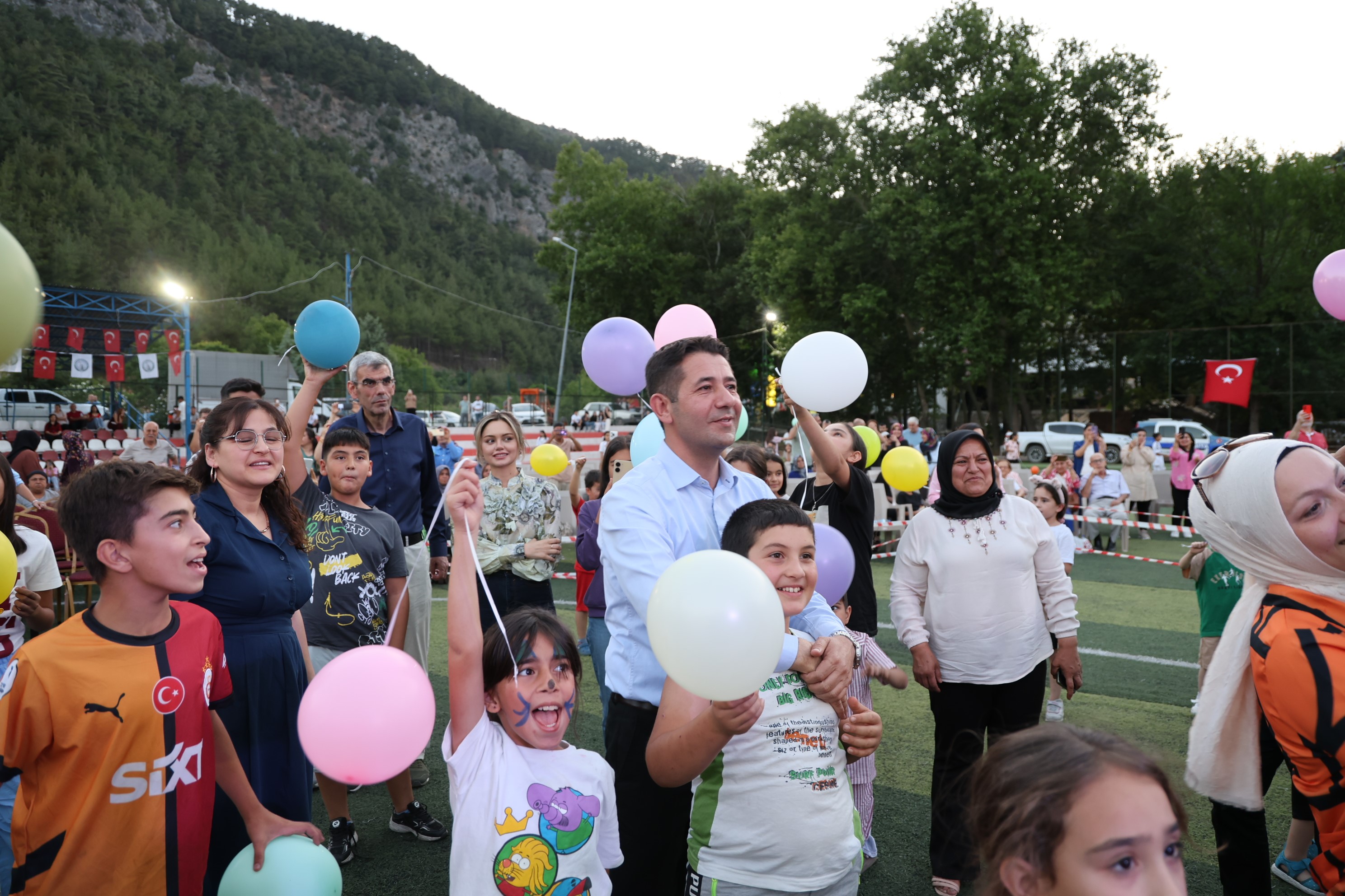 Feke Lisesi Mezunları 54 Yıl Sonra Ilk Kez Buluştu (1)