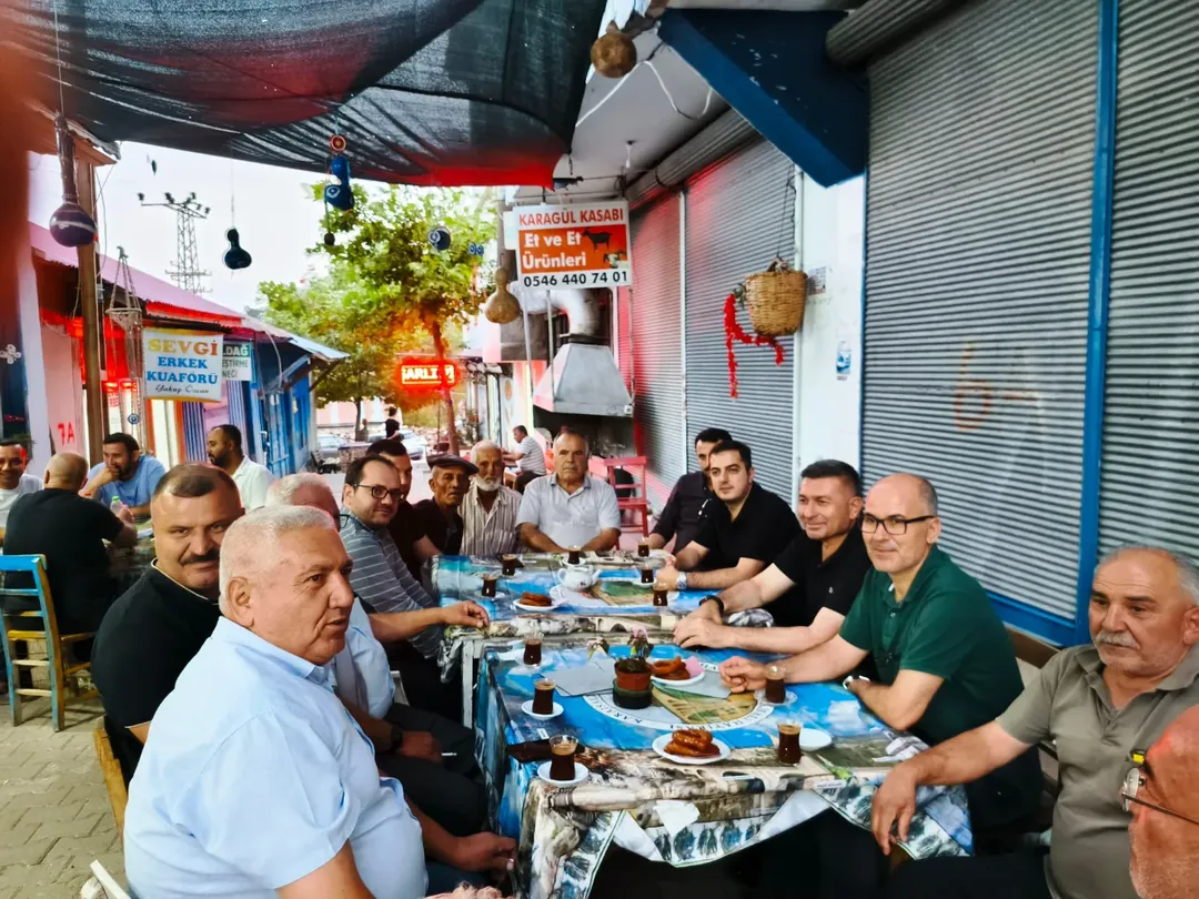 Kızıldağ’da Veda Buluşması Kaymakam Ali Çelik'e Anlamlı Uğurlama (2)