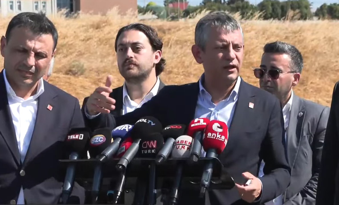 Özgür Özel2