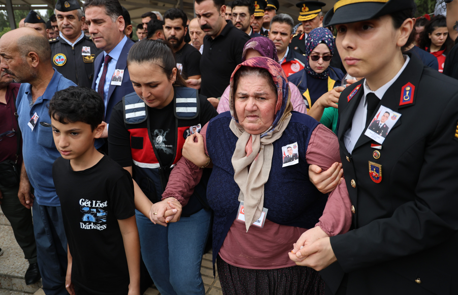 Şehit Jandarma Uzman Çavuş Yıldırım Gözyaşlarıyla Uğurlandı (1)-1