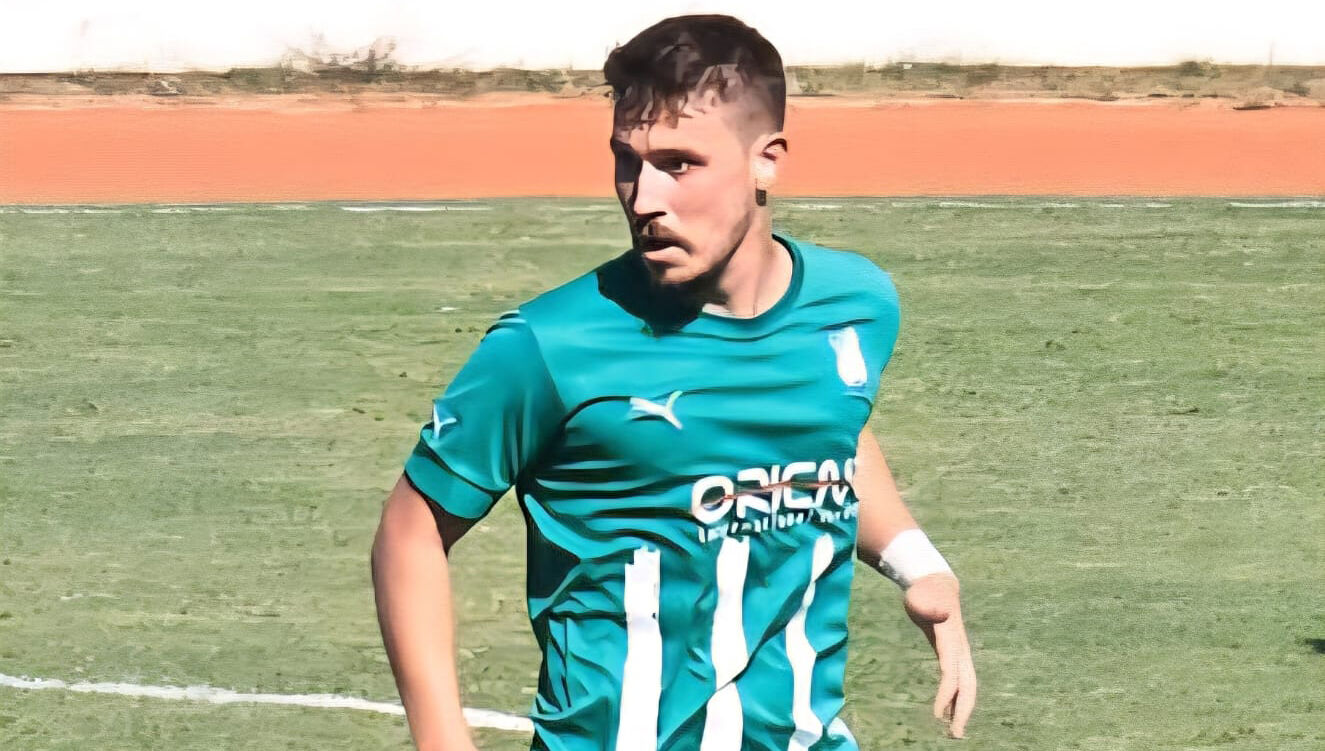 Tecrübeli Futbolcu Mert Gün Yeni Sezon Için Teklifleri Değerlendiriyor3