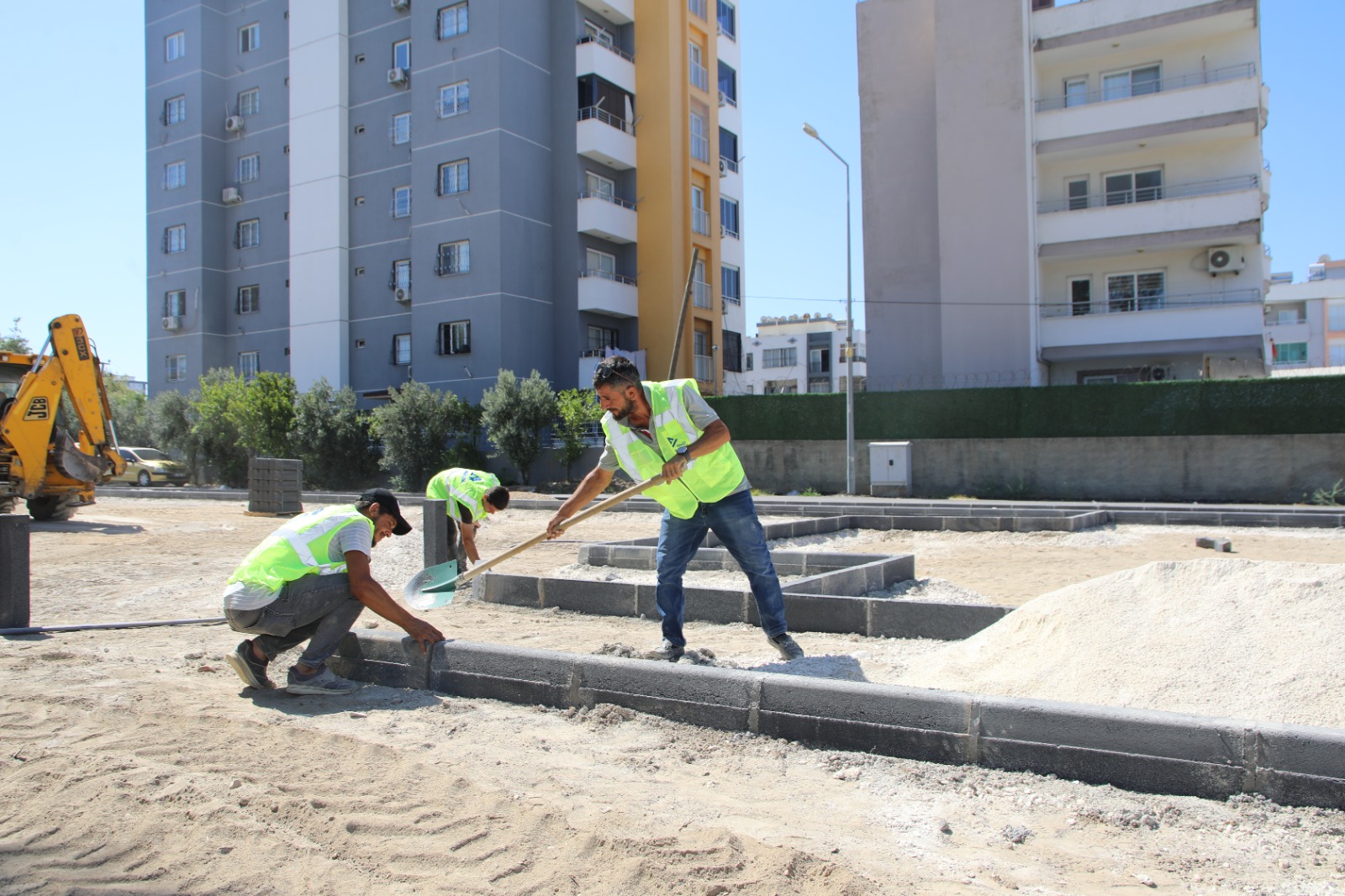 Yüreğire Yeni Nefes 2500 Metrekarelik Park Için Çalışmalar Başladı (3)