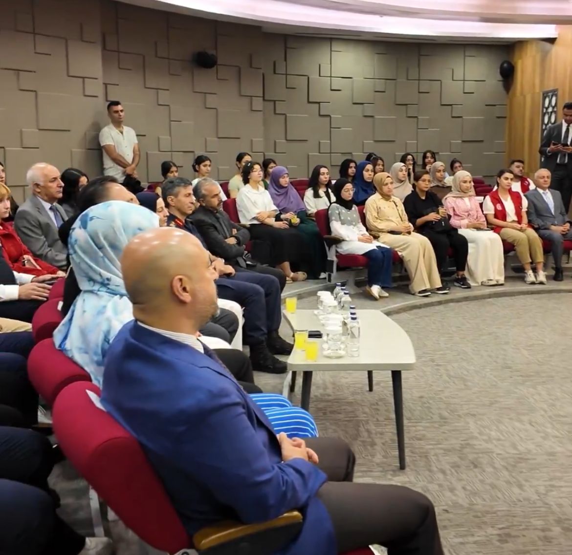 Adana Valisi Köşger, Gençleri Nevşehir Kampına Uğurladı (2)