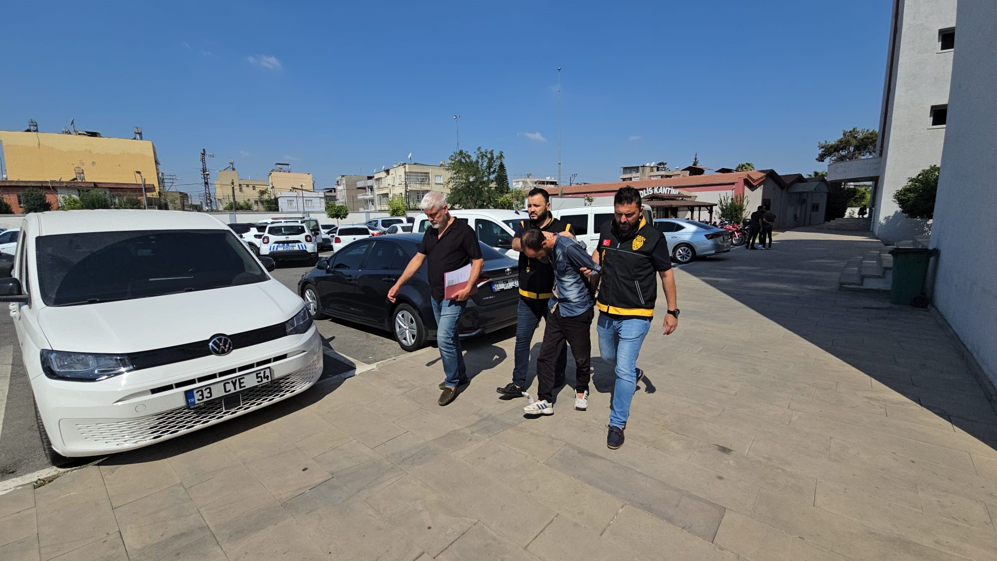 Adana'da Bir Şahıs Gündüz Vakti Bisiklet Çaldı, Hatırlamıyorum Dedi (1)-1