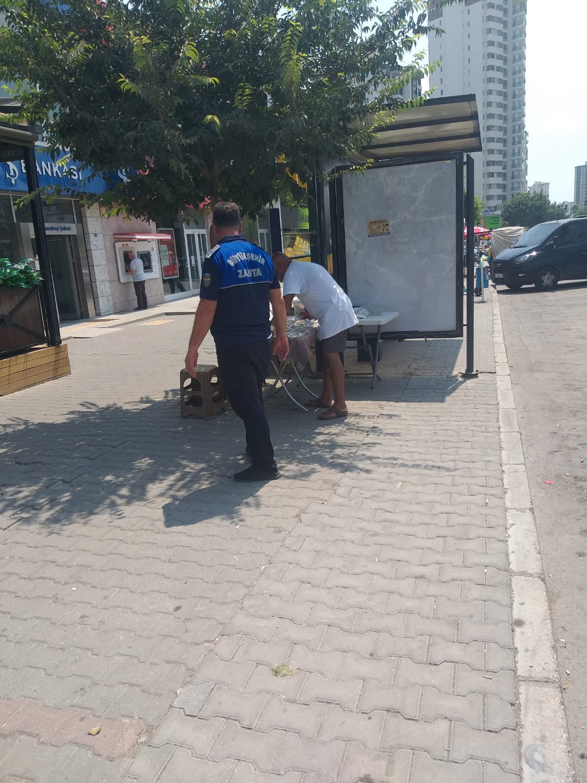 Adana'da Büyükşehir’den Kaldırım İşgallerine Sıkı Denetim (4)