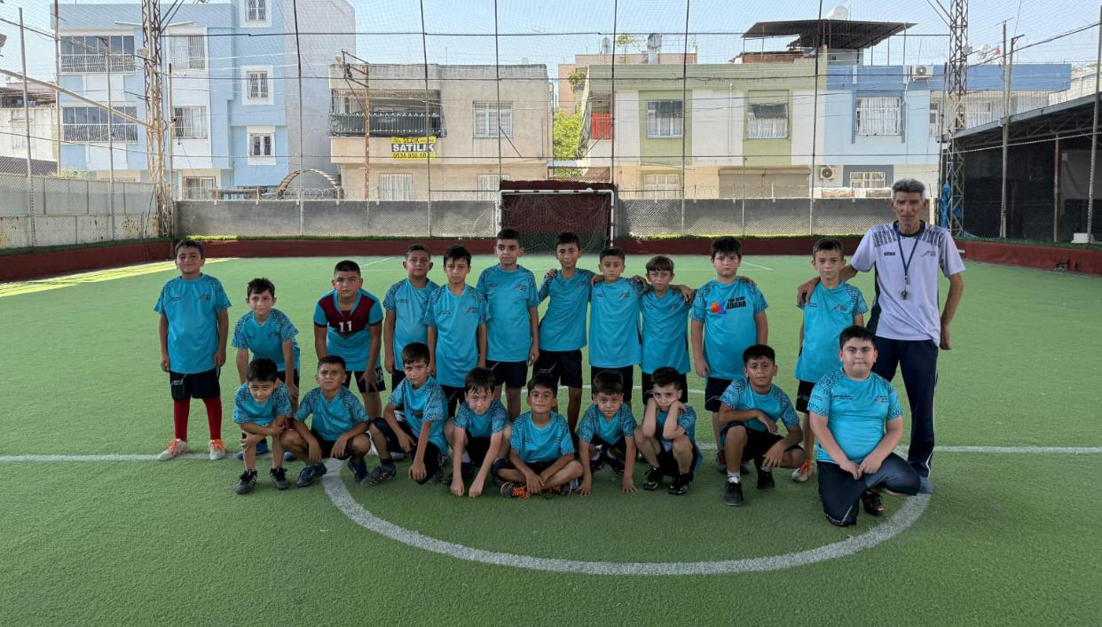 Adana’da Futbola İlk Adım Gülbahçesispor Yaz Futbol Okulu2