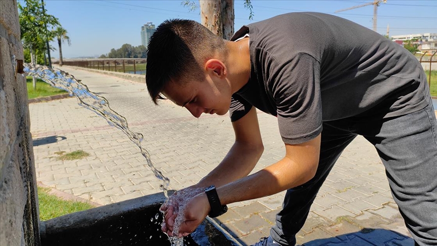 Adana’da Kavurucu Hafta Sonu Nemle Birlikte 40 Dereceyi Hissedeceğiz (3)