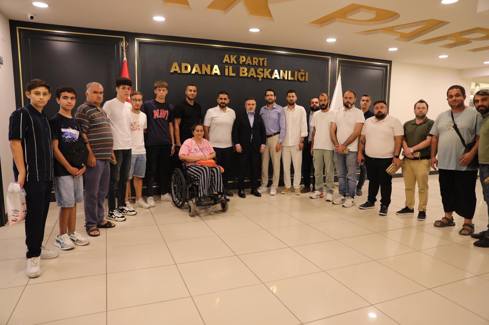 Adanaspor Taraftarlarından Ak Parti İl Başkanı Tamer Dağlı’ya Ziyaret (1)