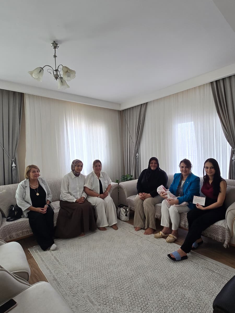 Ak Parti Kadın Kolları’ndan Emzirme Haftası Farkındalık Etkinliği (2)