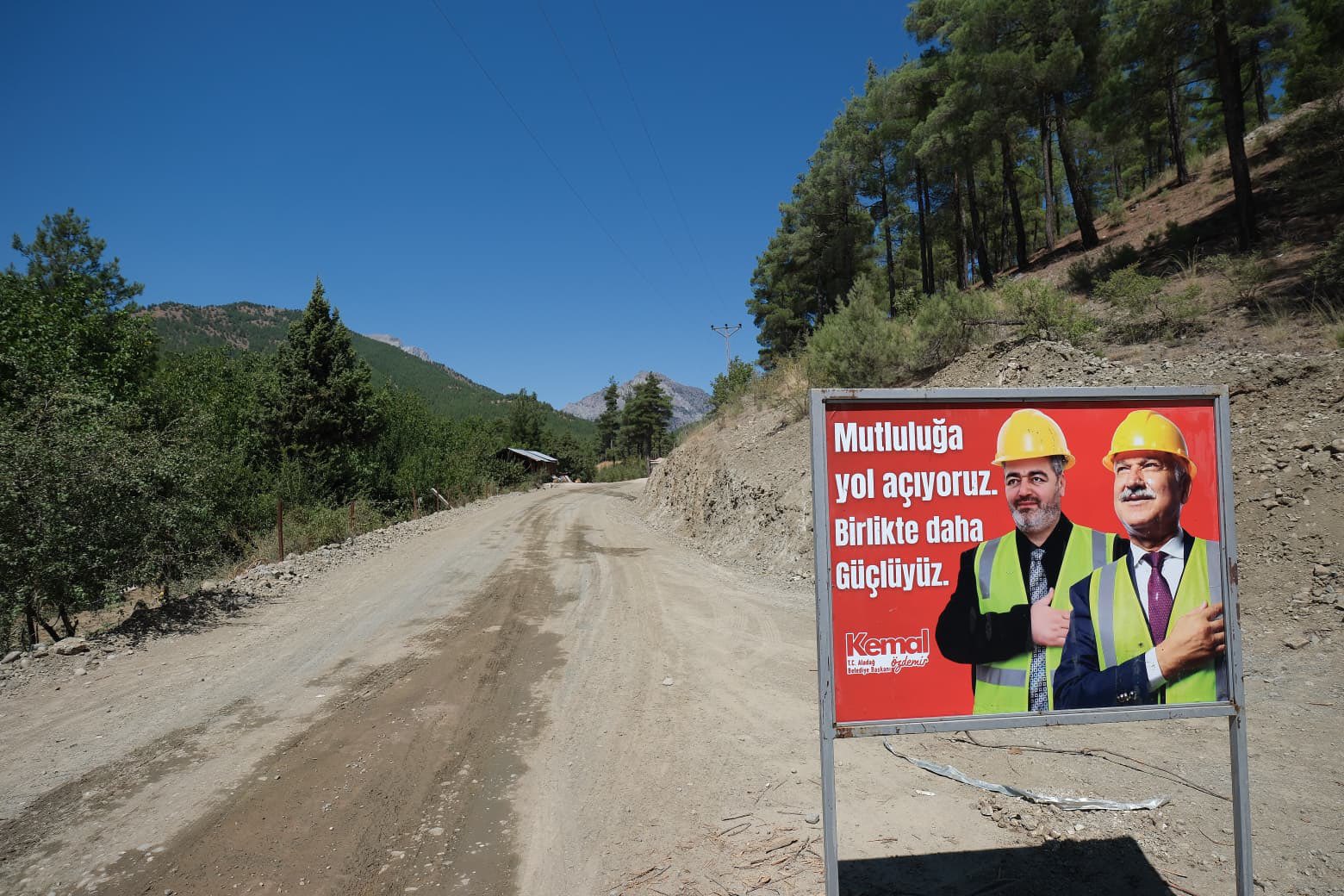 Asfalt, Sathi Kaplama, Istinat Duvarı Ve Yol Yenileme Çalışmaları