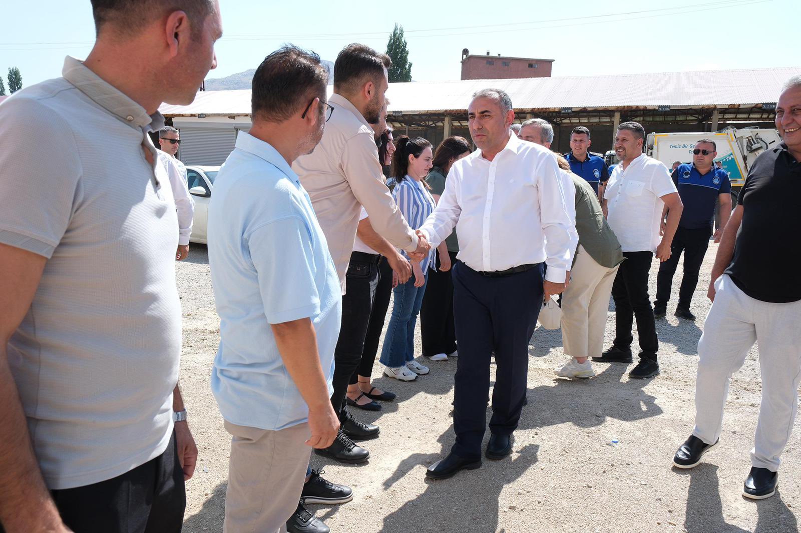Başkan Vekili Geçer Adana Hepimizin Vurgusu Ile Tufanbeylide Sahaya Indi (2)