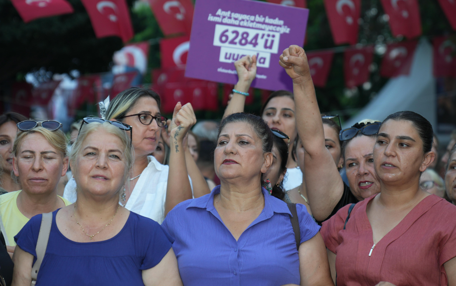 Chp Kadın Kolları’ndan 81 Ilden Güçlü Tepki “Kadın Cinayetleri Politiktir!” (2)