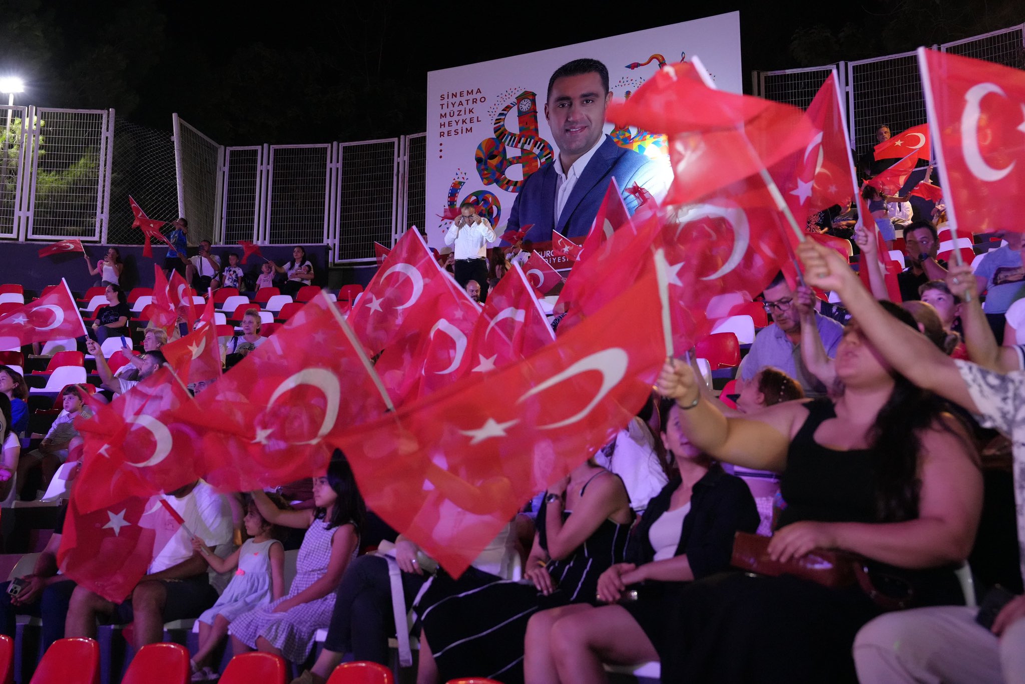 Çukurova’da 30 Ağustos Coşkusu Amfi Tiyatro Yeniden Hayat Buldu (1)