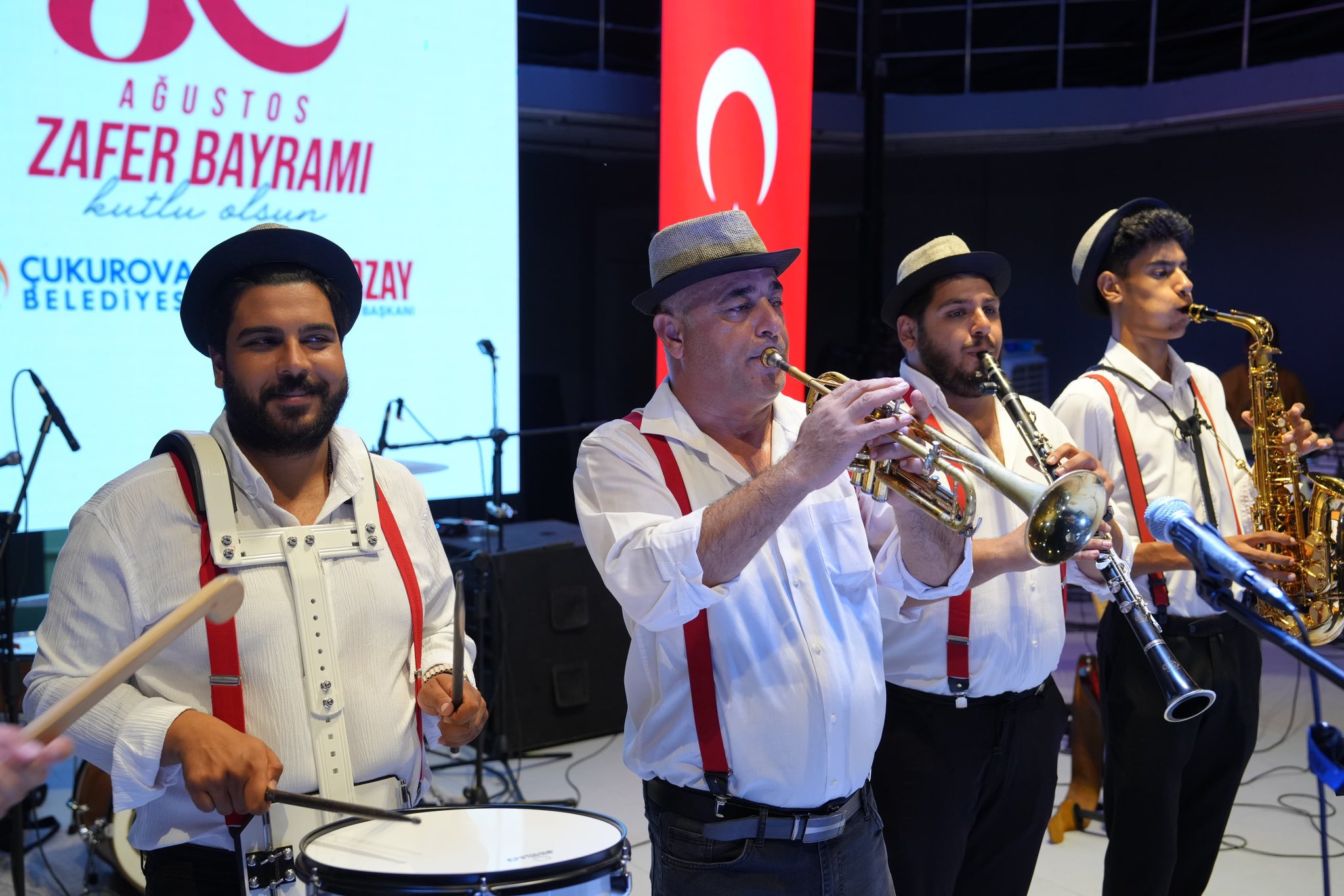 Çukurova’da 30 Ağustos Coşkusu Amfi Tiyatro Yeniden Hayat Buldu (3)