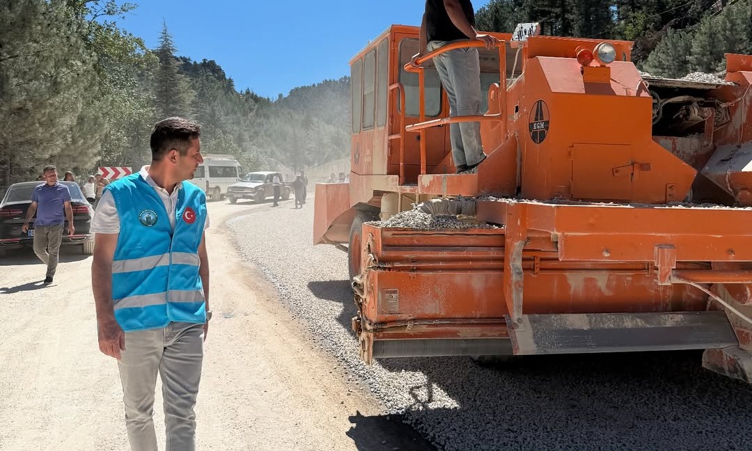 Feke’de Yıllardır Beklenen Yol Sorunu Çözüldü (2)